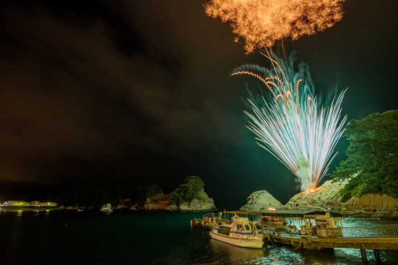 堂ヶ島火祭り花火大会(静岡県西伊豆町)