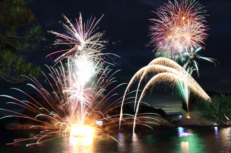 堂ヶ島火祭り花火大会(静岡県西伊豆町)