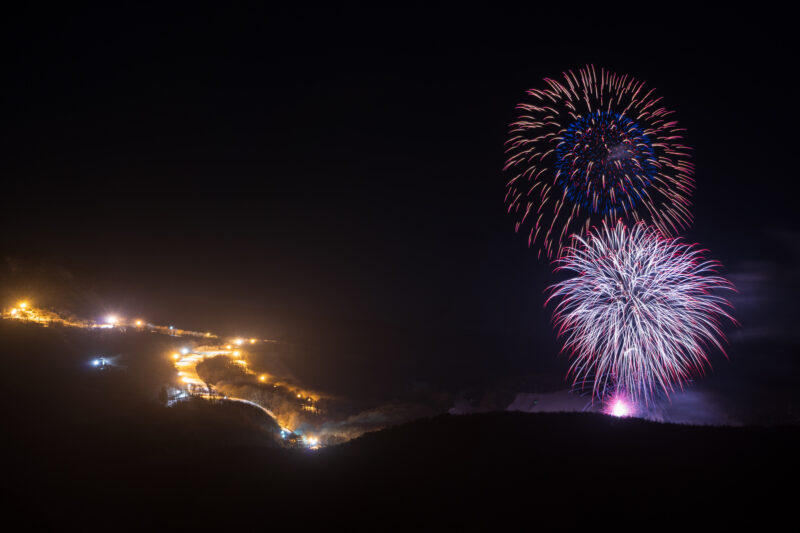えぼし雪上花火大会(宮城県蔵王町)
