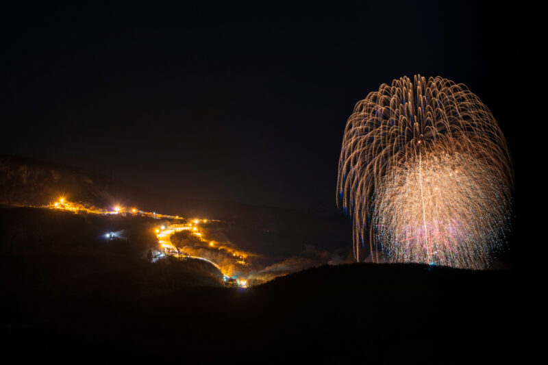 えぼし雪上花火大会(宮城県蔵王町)