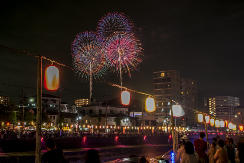 秦野たばこ祭打ち上げ花火(神奈川県秦野市)