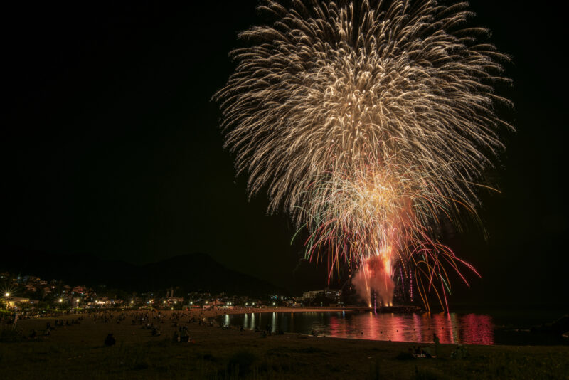 伊豆多賀海上花火大会(静岡県熱海市)