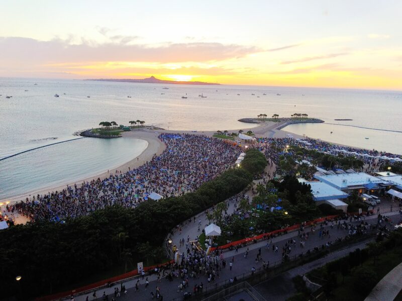 海洋博美ら海花火大会場内(沖縄県本部町)