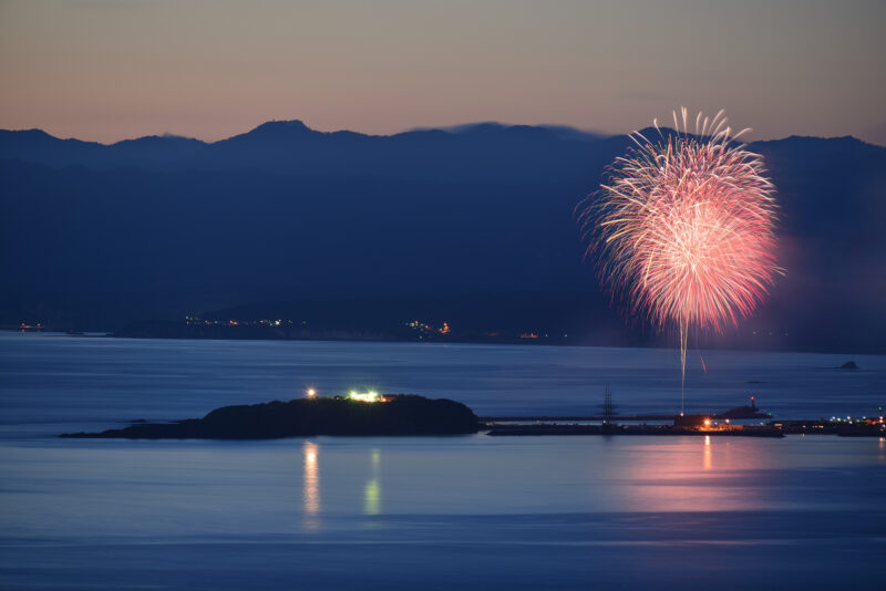 かもめ島花火大会(北海道江差町)
