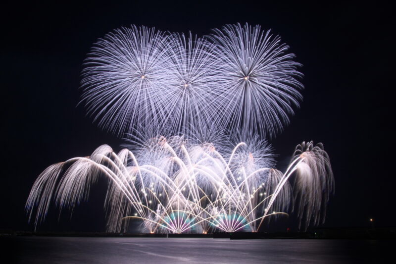 さつま黒潮きばらん海枕崎港まつり花火大会(鹿児島県枕崎市)
