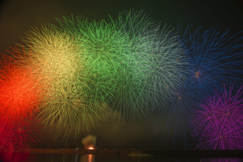 きほく燈籠祭花火打ち上げ(三重県紀北町)