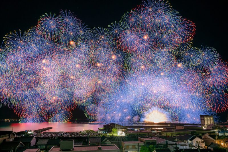 きほく燈籠祭花火打ち上げ(三重県紀北町)
