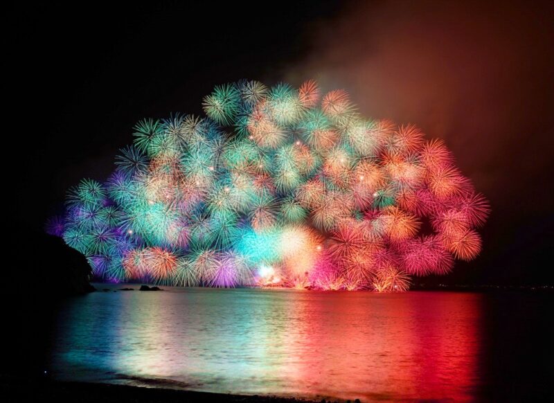 きほく燈籠祭花火打ち上げ(三重県紀北町)