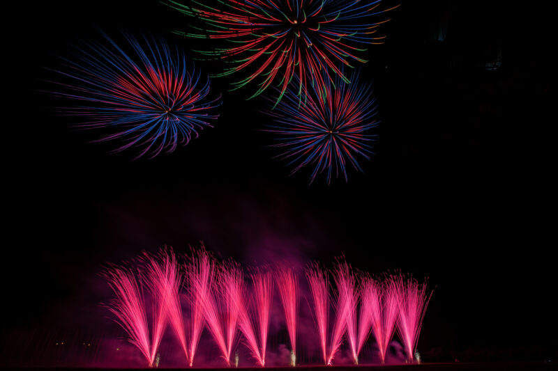 まきばの桜まつり夜桜花火(宮崎県小林市)