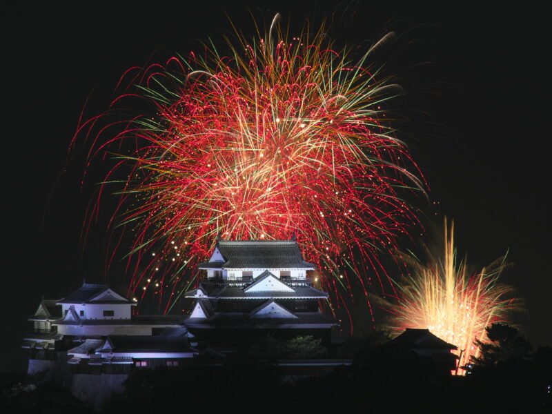 松山港まつり三津浜花火大会(愛媛県松山市)