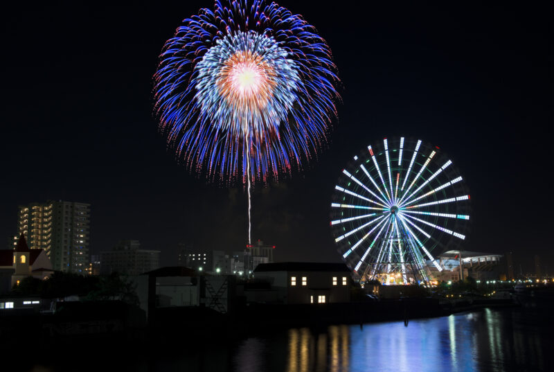 名港水上芸術花火(愛知県名古屋市港区)
