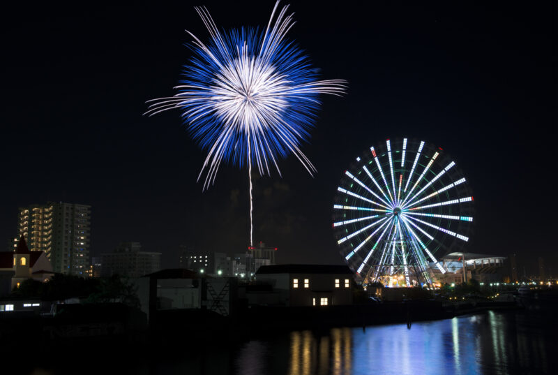 名港水上芸術花火(愛知県名古屋市港区)