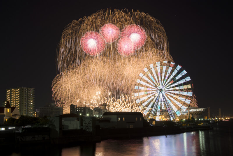名港水上芸術花火(愛知県名古屋市港区)