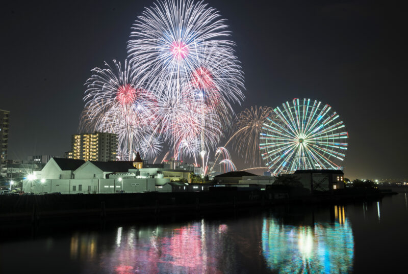 名港水上芸術花火(愛知県名古屋市港区)