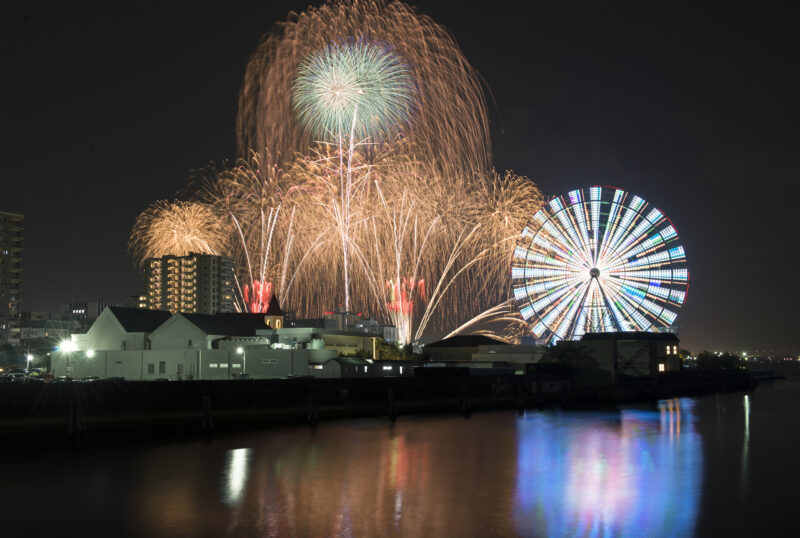 名港水上芸術花火(愛知県名古屋市港区)