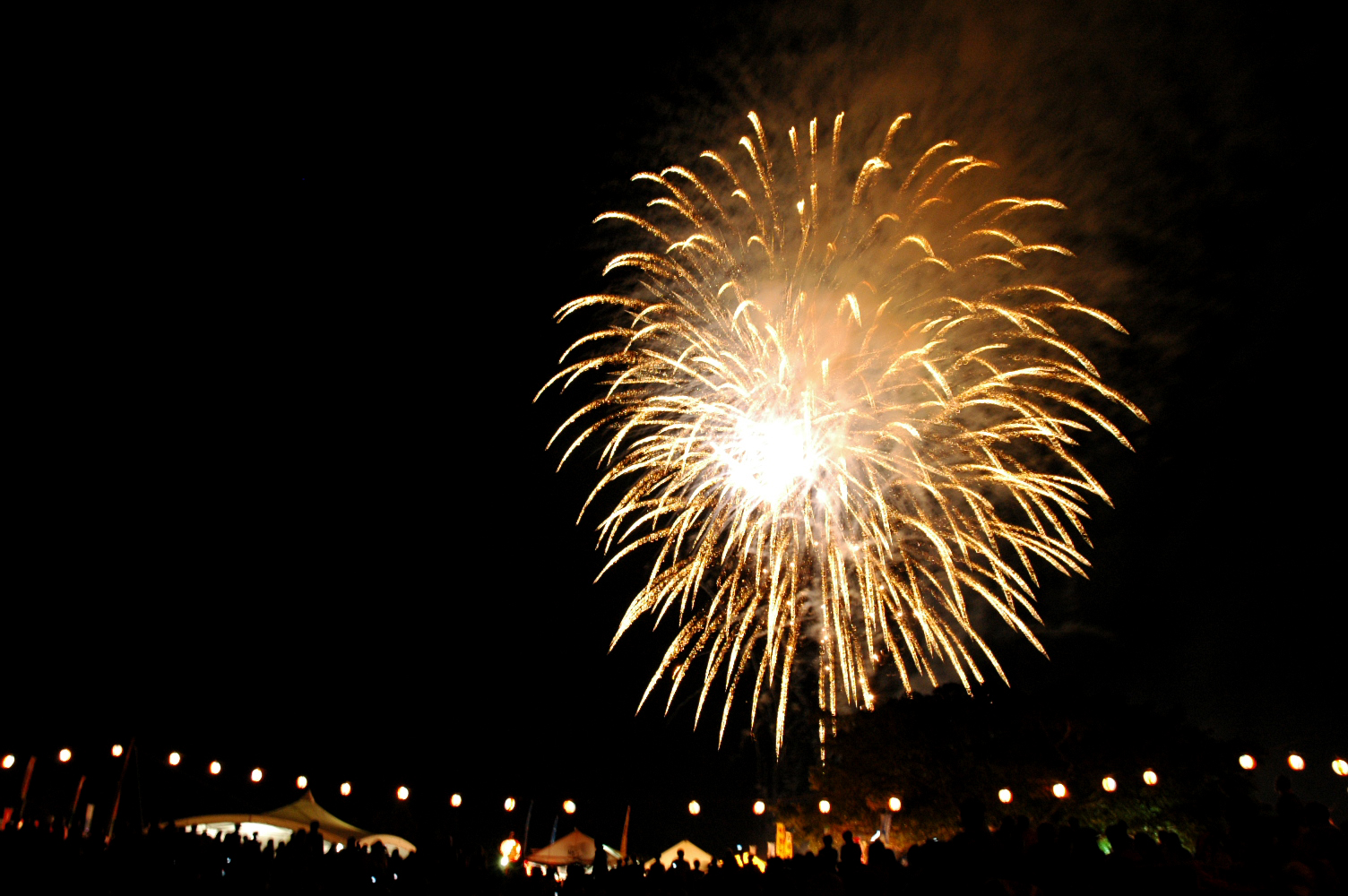 南城市まつり花火打ち上げ(沖縄県南城市)