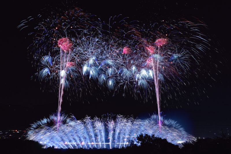 にし阿波の花火(徳島県三好市・美馬市)