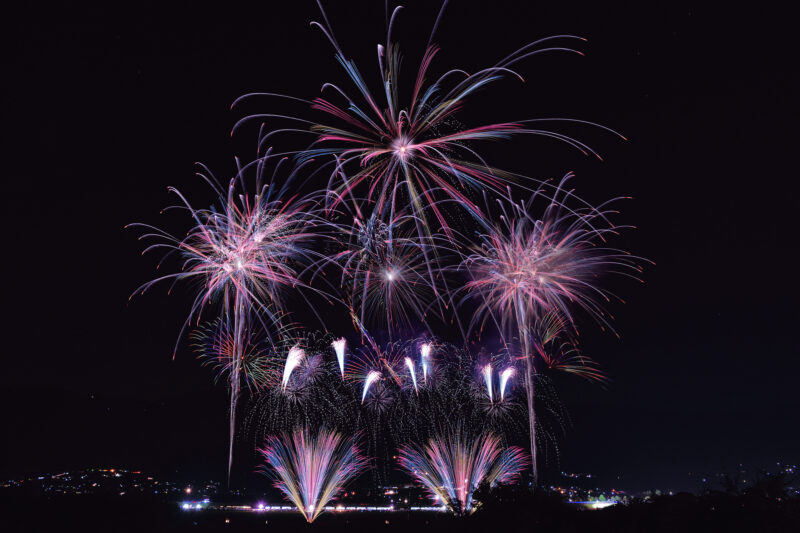 にし阿波の花火(徳島県三好市・美馬市)