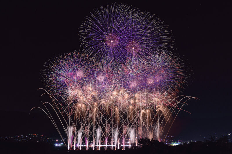 にし阿波の花火(徳島県三好市・美馬市)