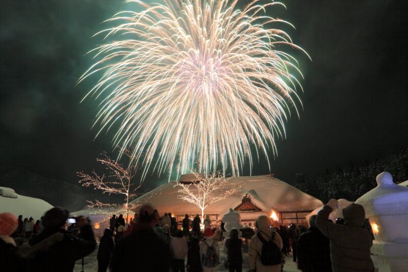 大内宿雪まつり花火打ち上げ(福島県下郷町)