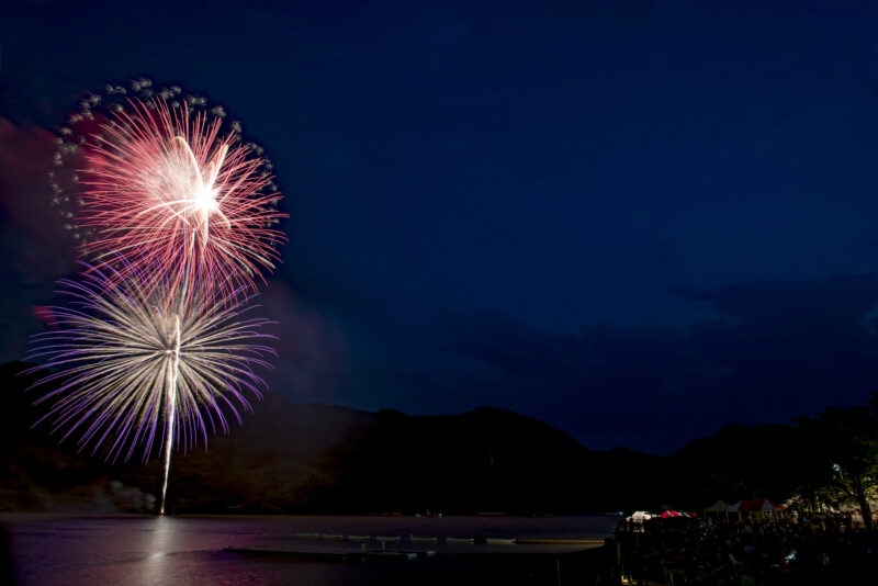 さがみ湖湖上祭花火大会(神奈川県相模原市緑区)