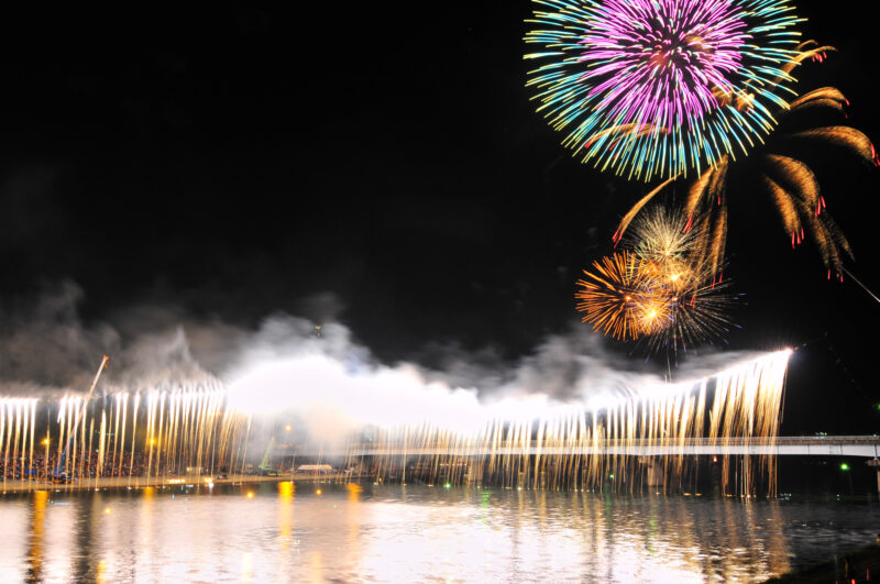 川内川花火大会(鹿児島県薩摩川内市)
