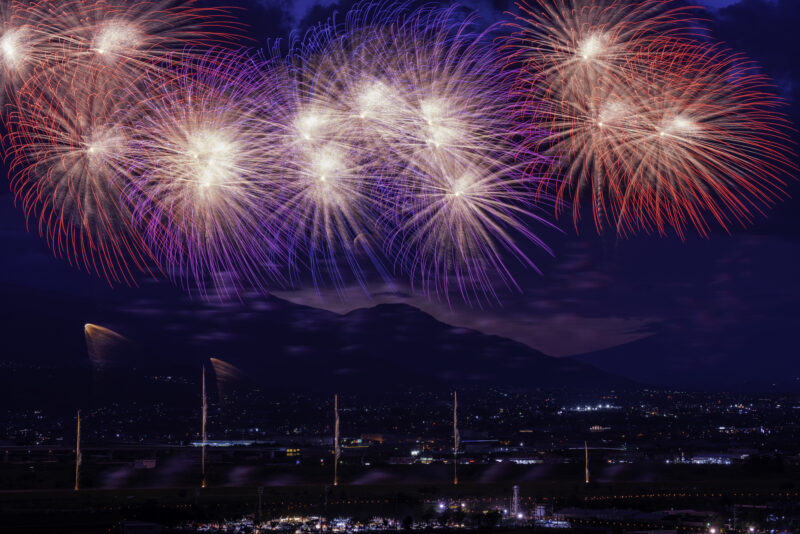神明の花火(山梨県市川三郷町)