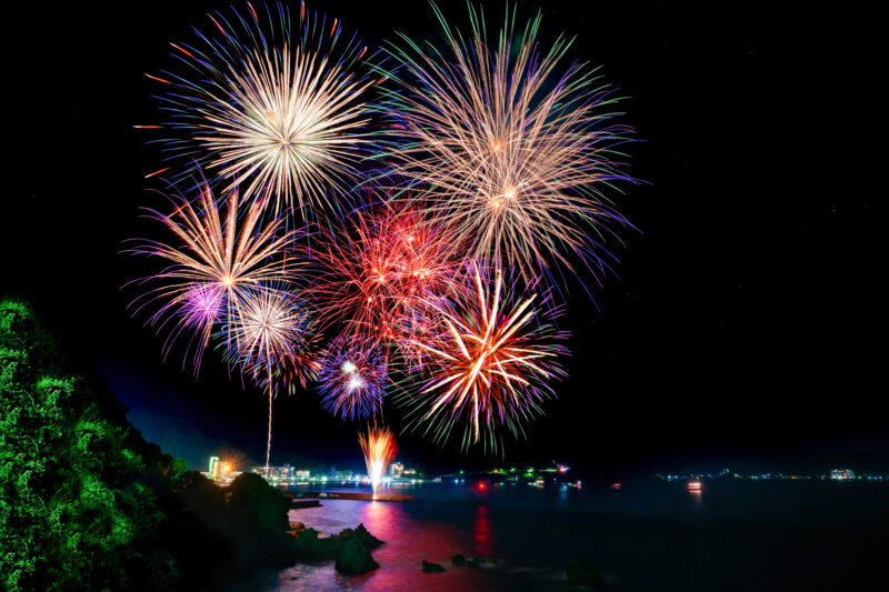 土肥サマーフェスティバル海上花火大会(静岡県伊豆市)