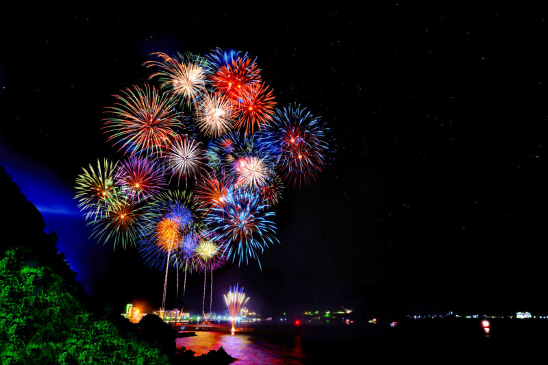 土肥サマーフェスティバル海上花火大会(静岡県伊豆市)