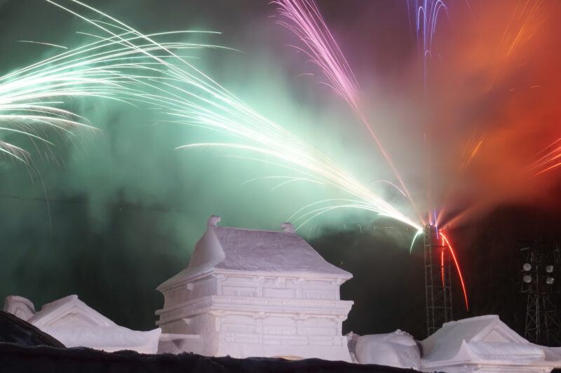 十日町雪まつり虹雪花火(新潟県十日町市)