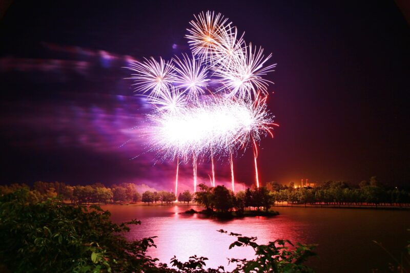 うらうす夏の味覚まつり花火大会(北海道浦臼町)
