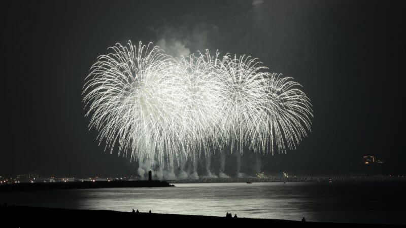 焼津海上花火大会(静岡県焼津市)