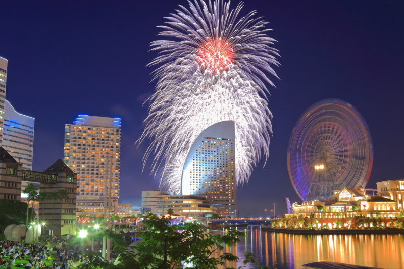 横浜開港祭花火大会(神奈川県横浜市西区)