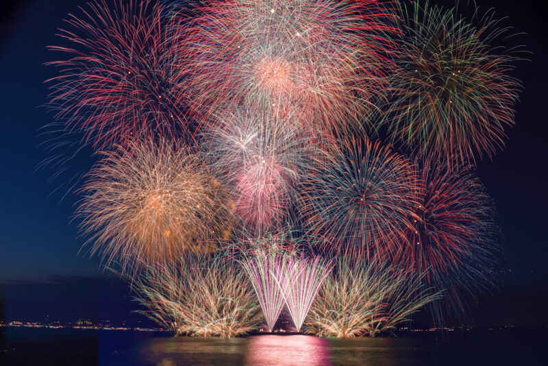 よこすか開国花火大会(神奈川県横須賀市)