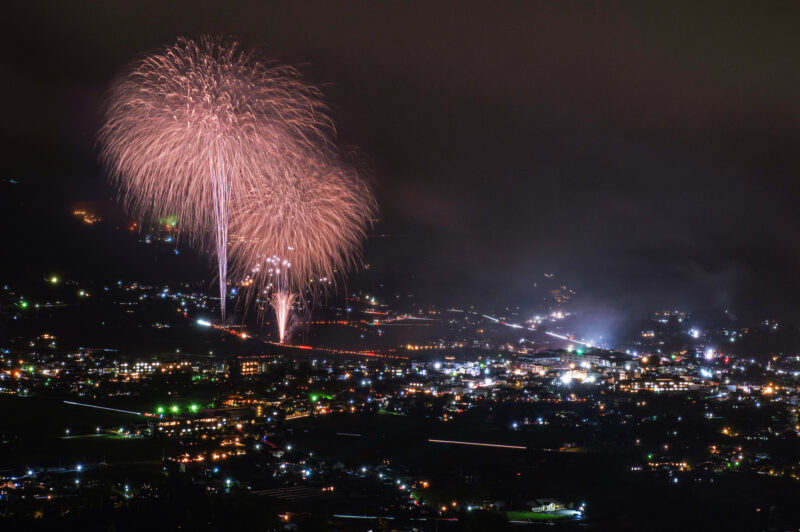 ゆふいん盆地まつり花火大会(大分県由布市)