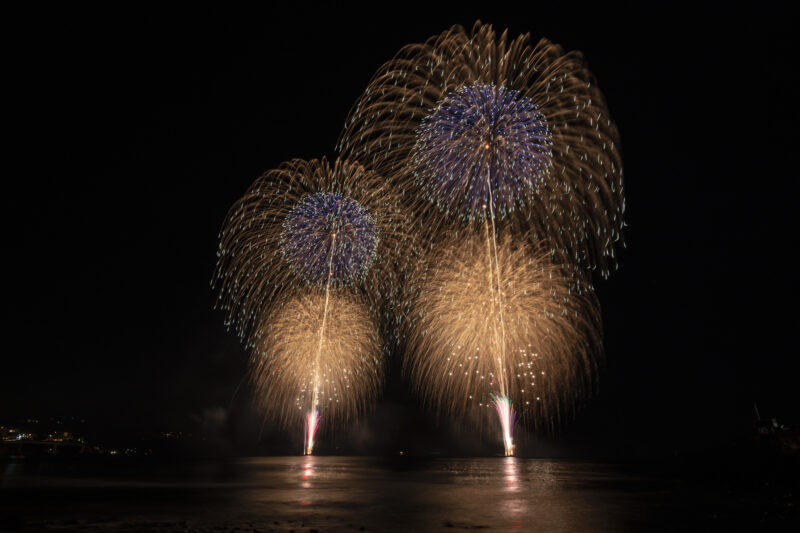 湯河原温泉海上花火大会(神奈川県湯河原町)